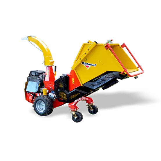 Broyeur de branches à déplacement autotracté