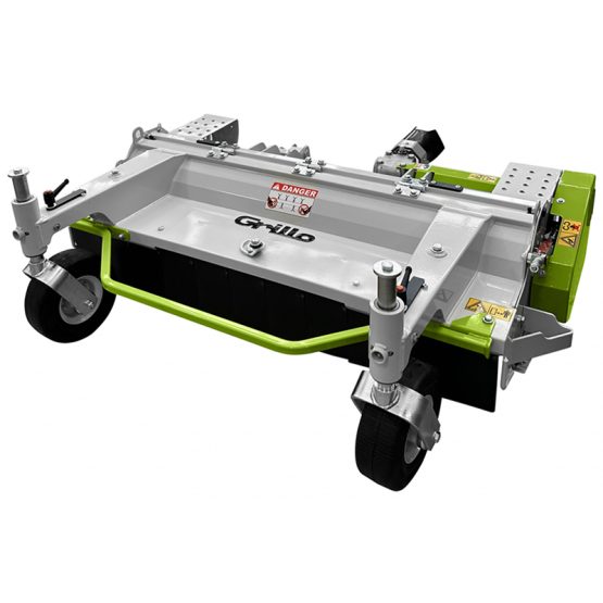 Grillo - Broyeur à fléaux 134 cm avec rouleau à trois séries des couteaux et porte frontale ouvrable