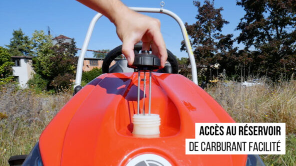 Accès au réservoir de carburant facilité