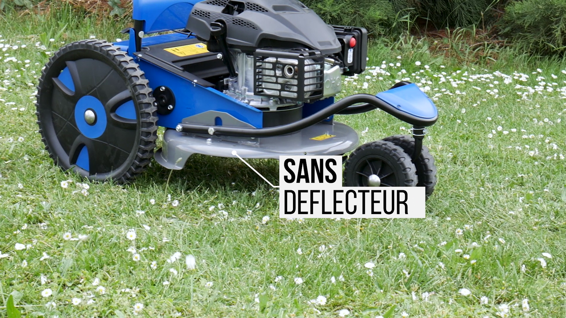 La tondeuse débroussailleuse Staub SD158 peut être utilisée sans déflecteurs.